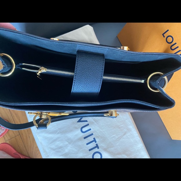 ❌SOLD❌LOUIS VUITTON RIVERSIDE - Picture 13 of 16